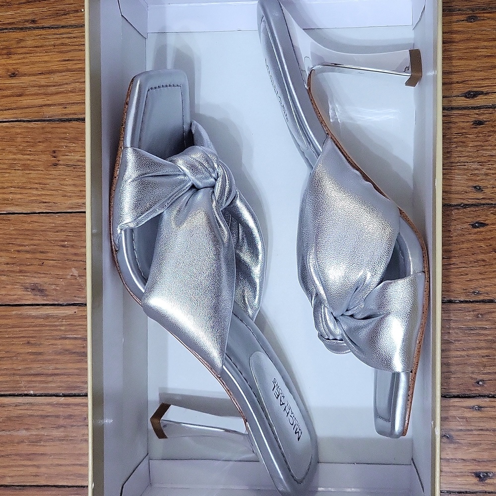 Michael Kors Elena Silver Metallic Leather Heels Sz 6M - Picture 6 of 8